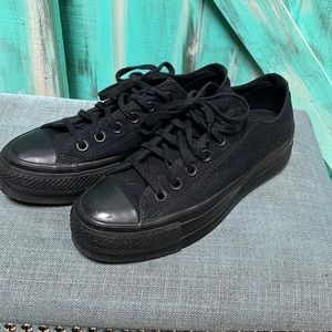 Converse black platform 6.5